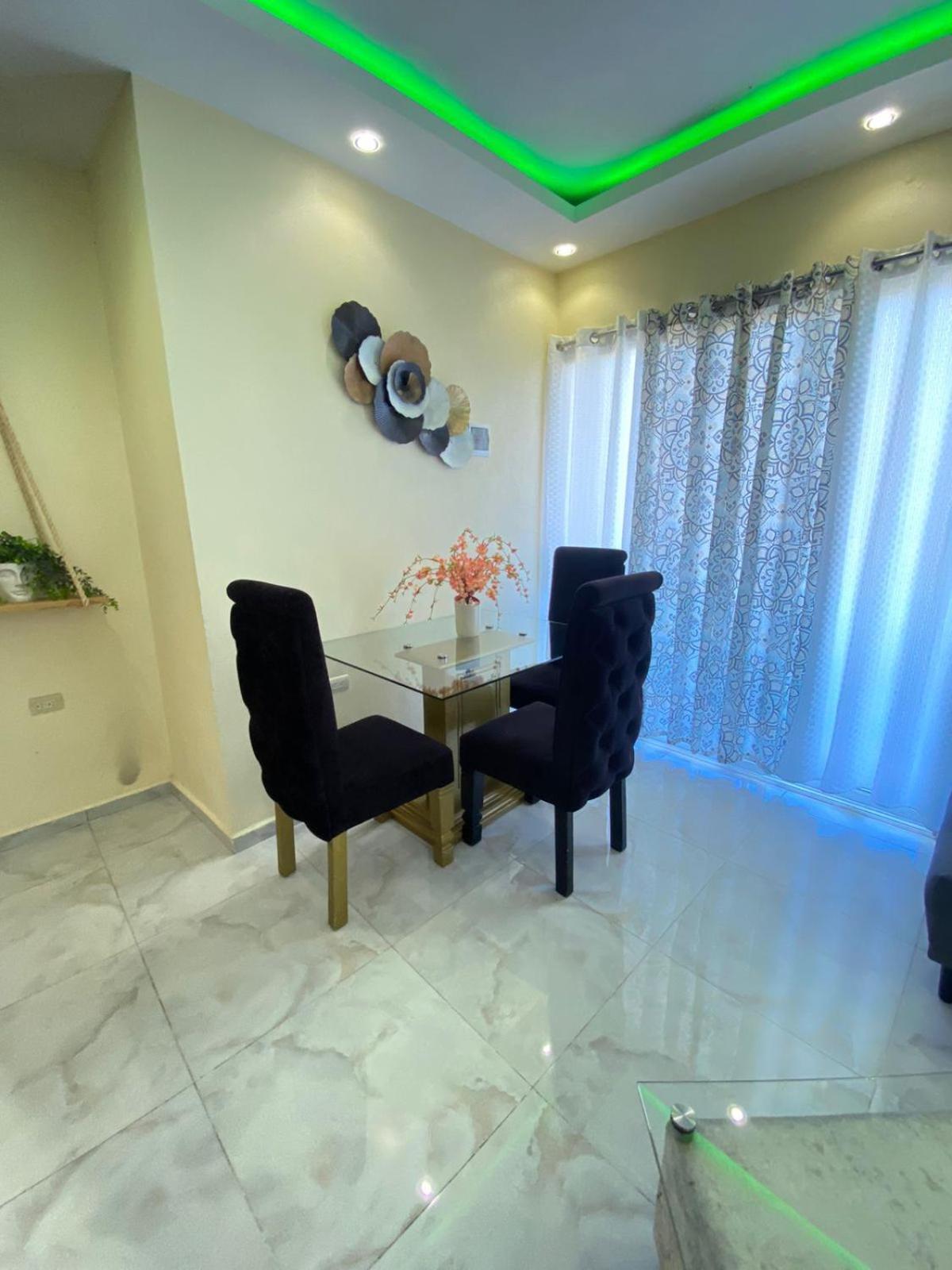 Cozy Apartment Rm Сантьяго-де-лос-Кабальерос Экстерьер фото